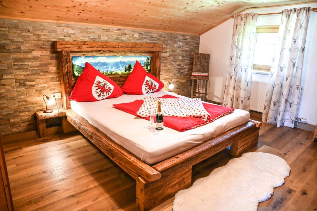 Ferienhaus Schneiderhaeusl Zillertal Stummerberg Екстер'єр фото