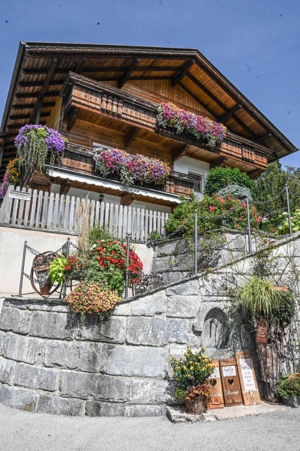 Ferienhaus Schneiderhaeusl Zillertal Stummerberg Екстер'єр фото
